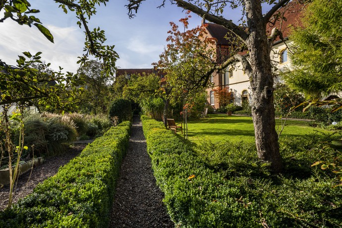 Klostergarten bei Tag. Foto: Kloster Wiedenbrück eG.