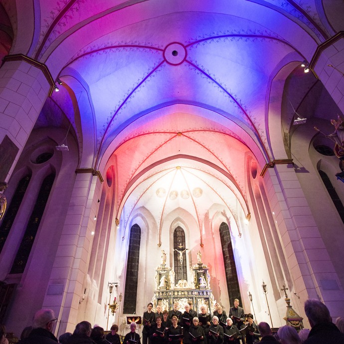 "Finde dein Licht" 2018 im ehemaligen Kloster Wedinghausen. © LWL, Fotografie Sarah Bömer. (vergrößerte Bildansicht wird geöffnet)