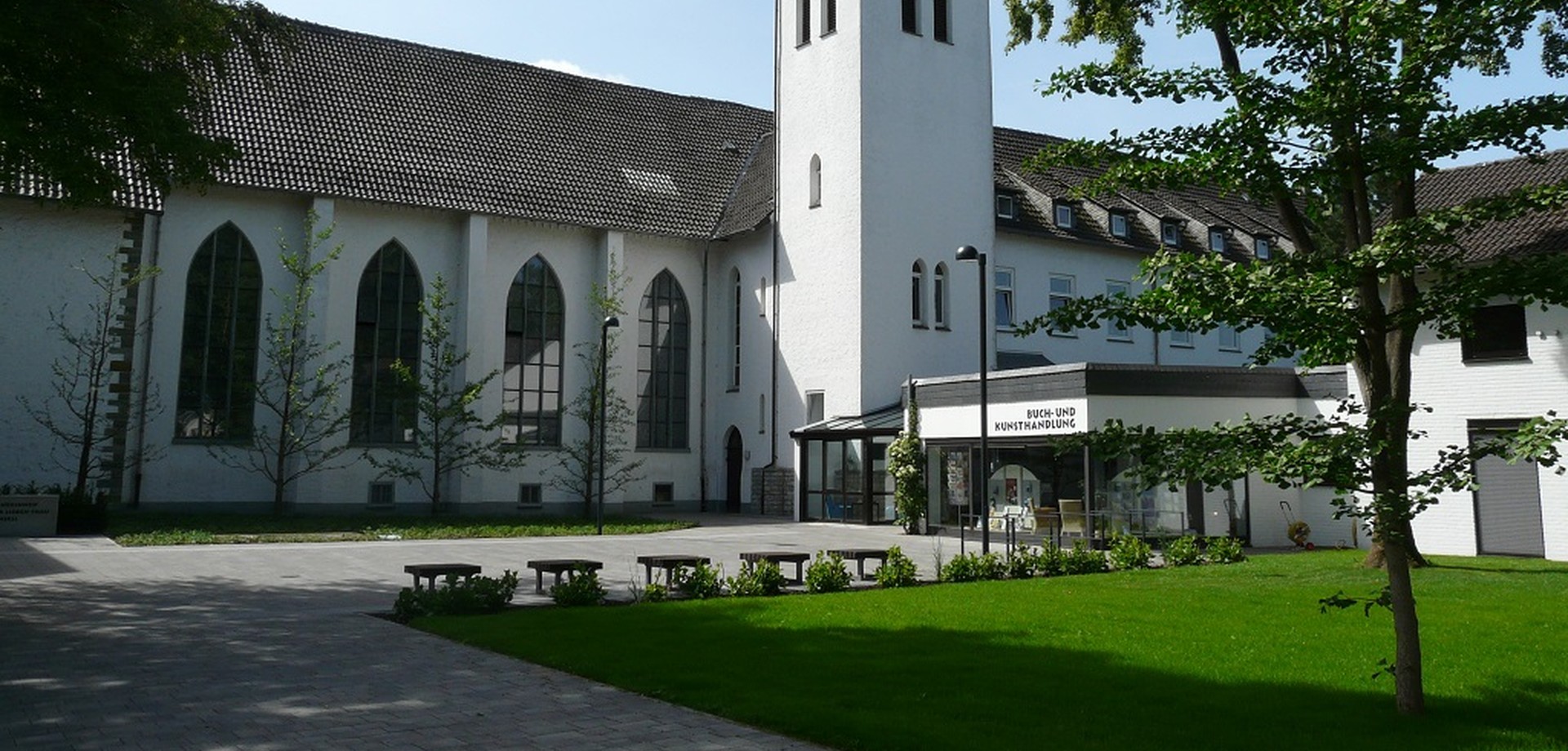 Außenansicht Abteikirche Varensell. Foto: Abtei Varensell.
