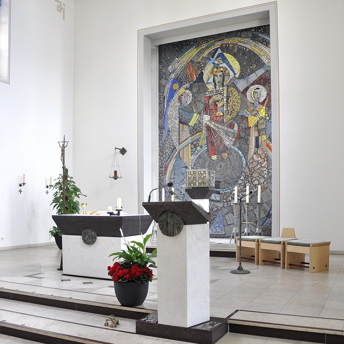 Altarraum des Missionshauses Neuenbeken in Paderborn. © Missionshaus Neuenbeken.